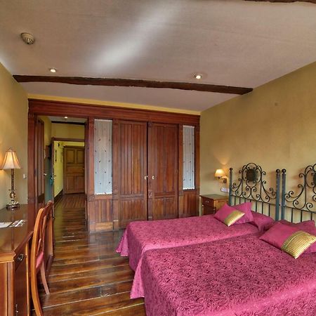 Hostal Santo Grial サンティアゴ・デ・コンポステーラ エクステリア 写真