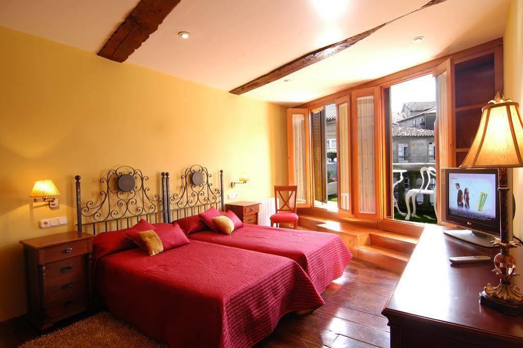 Hostal Santo Grial サンティアゴ・デ・コンポステーラ エクステリア 写真